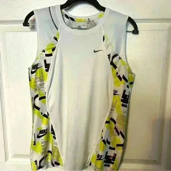 Nike Women’s Dry Fit Tank - Picture 1 of 3